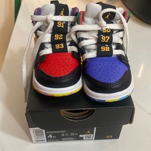 Multi color Jordan 1s retro high og worn twice size 4c